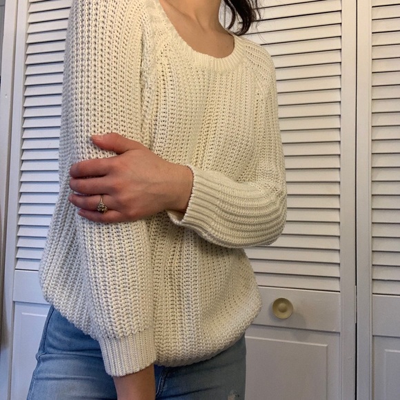 🤍 white knit sweater 🤍 - Picture 1 of 6